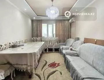 4-комнатная квартира, этаж 3 из 5, 82 м², миниатюра 3