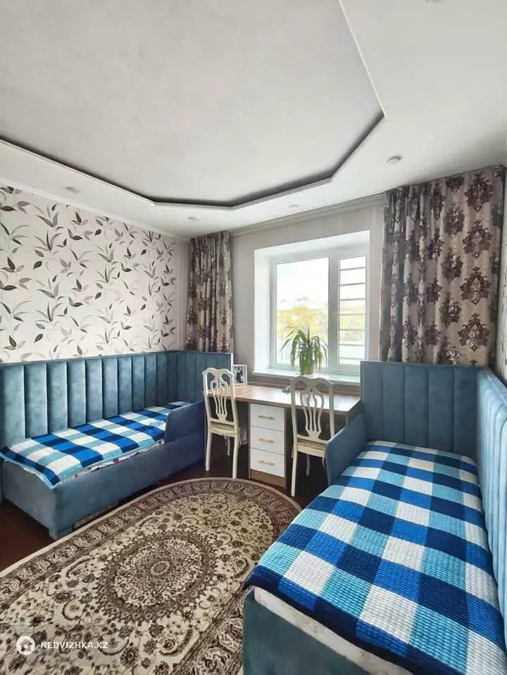 4-комнатная квартира, этаж 3 из 5, 82 м², фотография 5