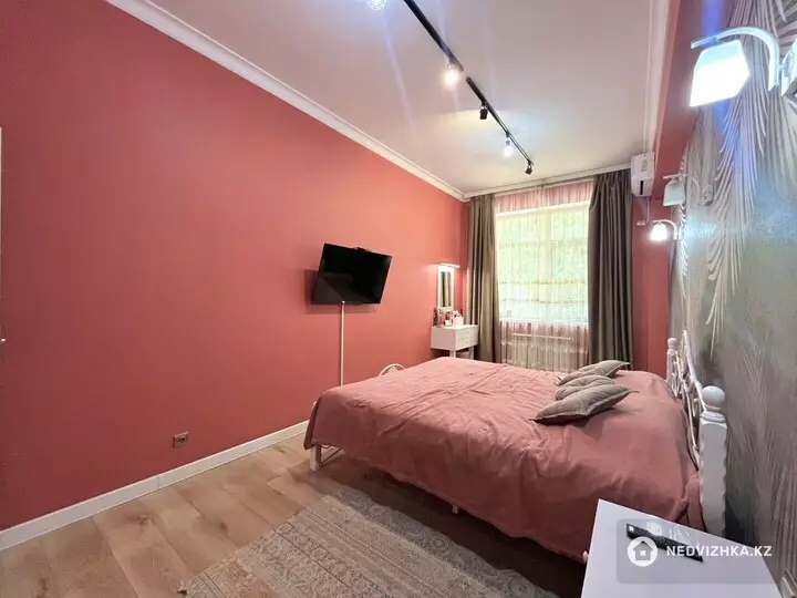 2-комнатная квартира, этаж 1 из 6, 71 м², фотография 2