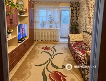 3-комнатная квартира, этаж 5 из 5, 60 м², миниатюра 2