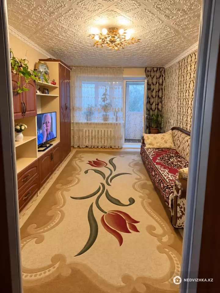 3-комнатная квартира, этаж 5 из 5, 60 м², фотография 2