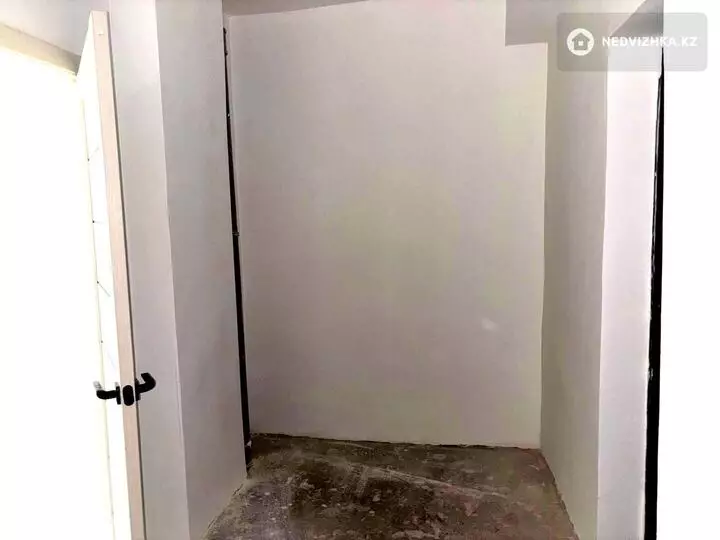 1-комнатная квартира, этаж 1 из 5, 40 м², фотография 4