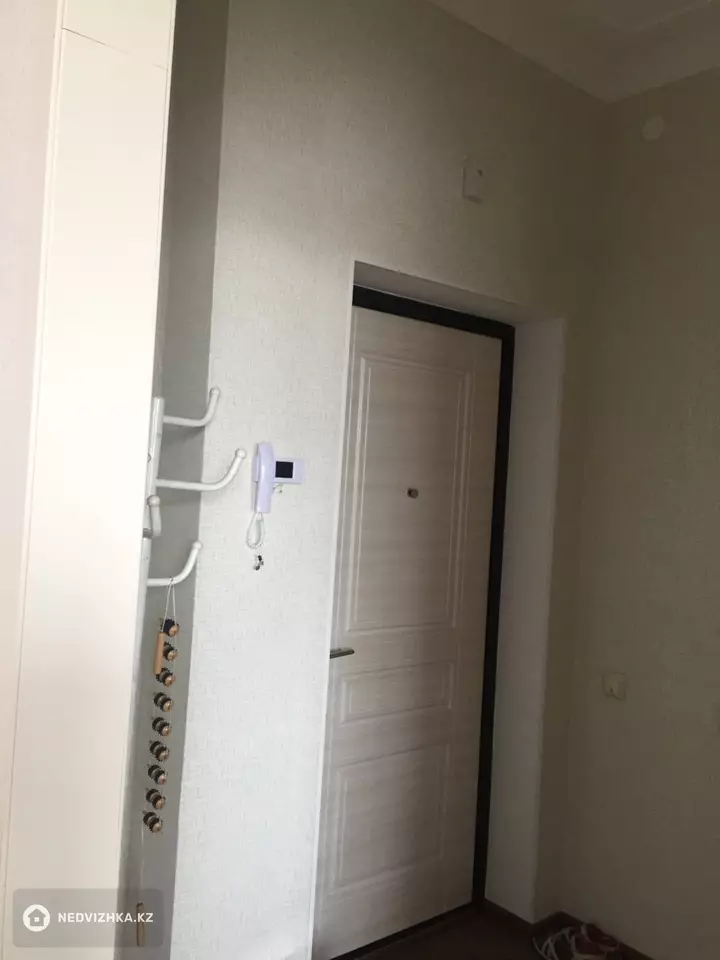 2-комнатная квартира, этаж 12 из 16, 60 м², фотография 2