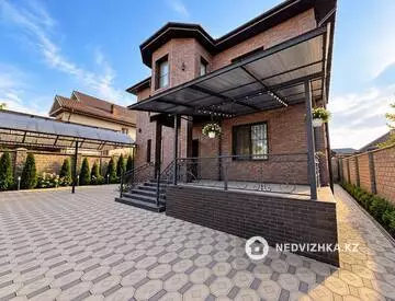 6-комнатный дом, 6 соток, 285 м², миниатюра 2