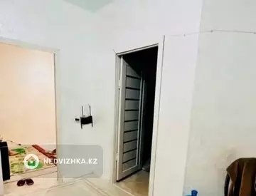 1-комнатная квартира, этаж 8 из 9, 43 м², миниатюра 1