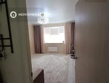 3-комнатная квартира, этаж 3 из 9, 83 м², миниатюра 2