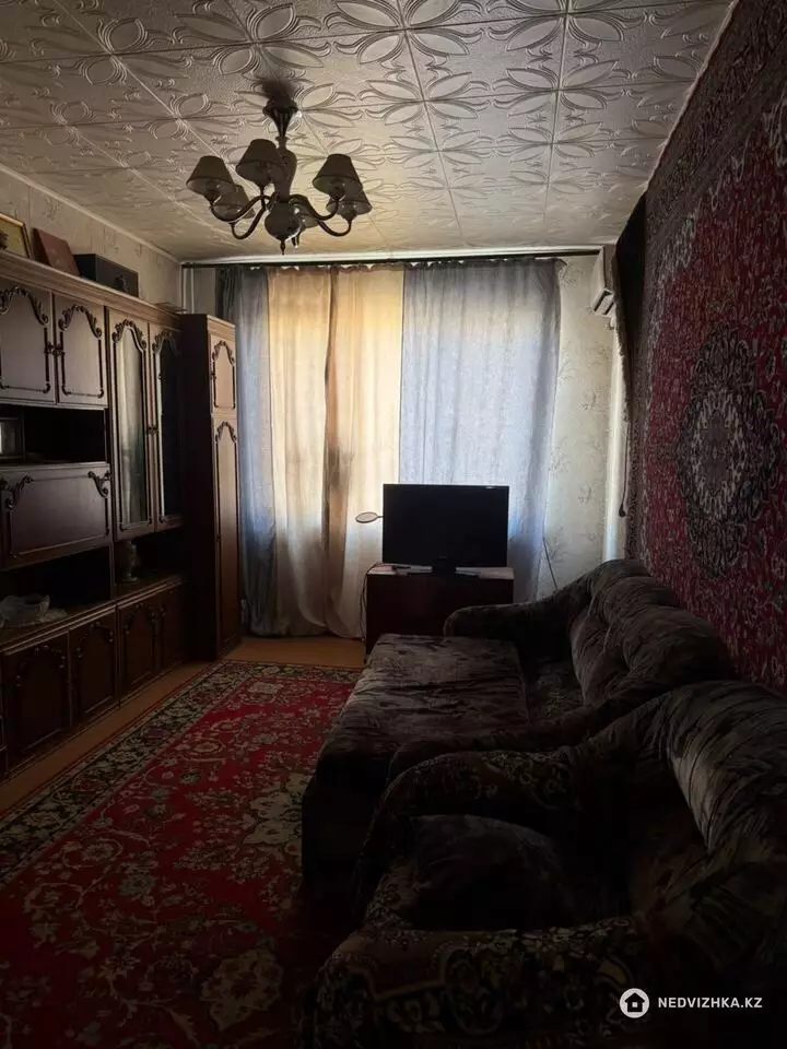 2-комнатная квартира, этаж 3 из 5, 56 м², фотография 3