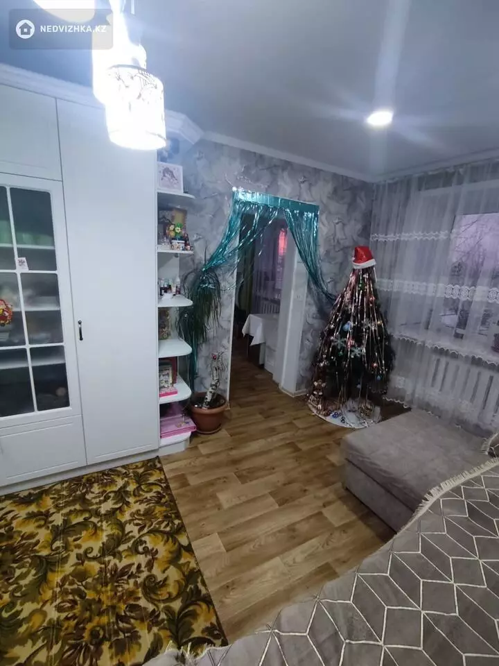 2-комнатная квартира, этаж 2 из 2, 54 м², фотография 3