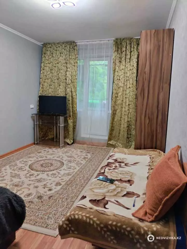 1-комнатная квартира, этаж 2 из 5, 32 м²