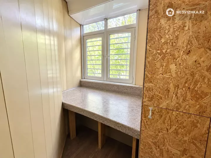 2-комнатная квартира, этаж 2 из 5, 90 м²