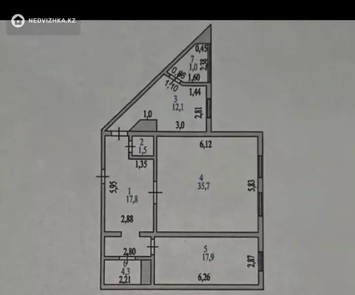 2-комнатная квартира, этаж 2 из 5, 90 м², фотография 3