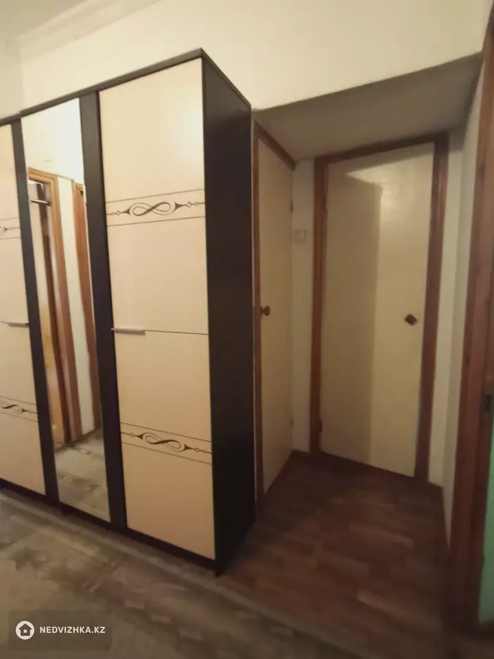 3-комнатная квартира, этаж 2 из 5, 66 м², фотография 3
