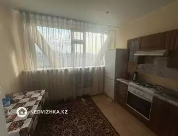 2-комнатная квартира, этаж 8 из 9, 52 м², На длительный срок