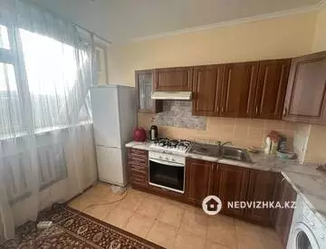 2-комнатная квартира, этаж 8 из 9, 52 м², На длительный срок