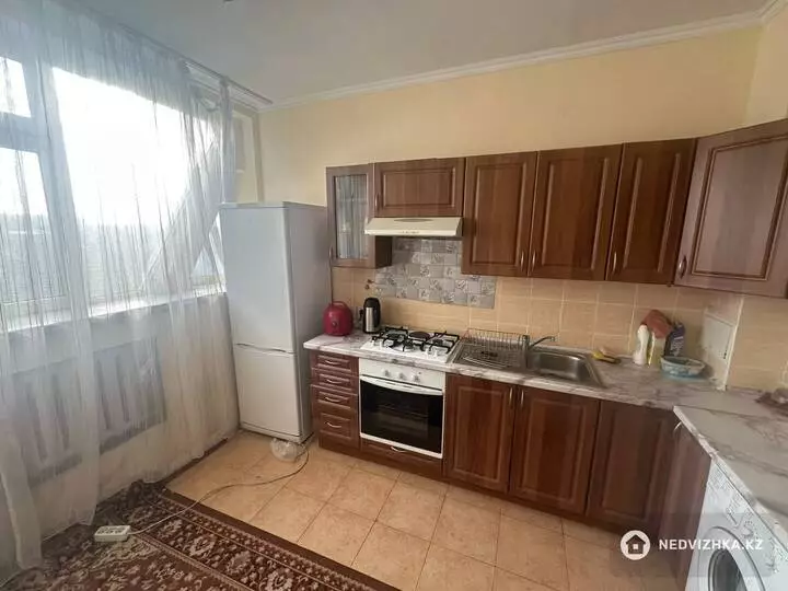 2-бөлмелі пәтер, қабат 8 барлық қабат саны 9, 52 м², На длительный срок, 2-фотосурет
