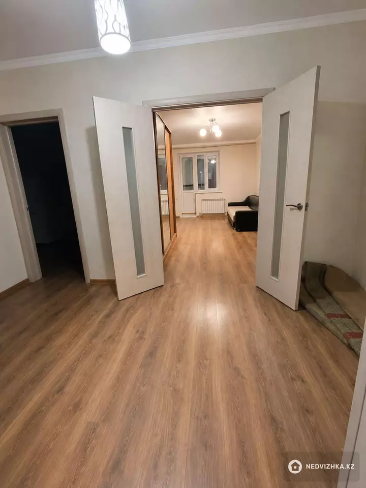 1-комнатная квартира, этаж 4 из 9, 48 м², фотография 2