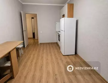 1-комнатная квартира, этаж 4 из 9, 48 м², миниатюра 3