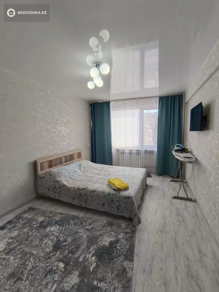 1-комнатная квартира, этаж 3 из 5, 35 м², По часам