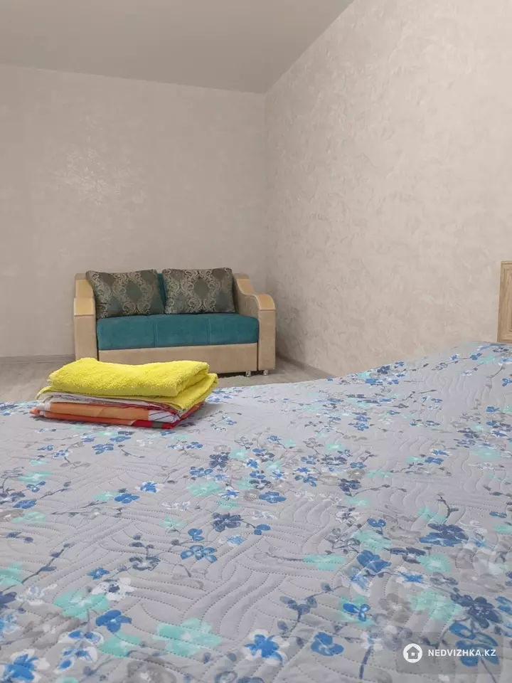 1-комнатная квартира, этаж 3 из 5, 35 м², По часам, фотография 2