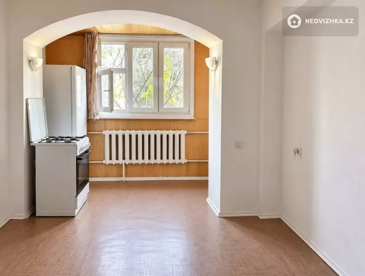 2-комнатная квартира, этаж 2 из 5, 51 м², фотография 5