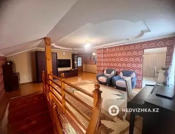 5-комнатный дом, 10 соток, 230 м²