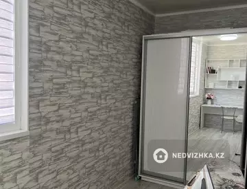 1-комнатная квартира, этаж 3 из 5, 38 м², Посуточно, миниатюра 7