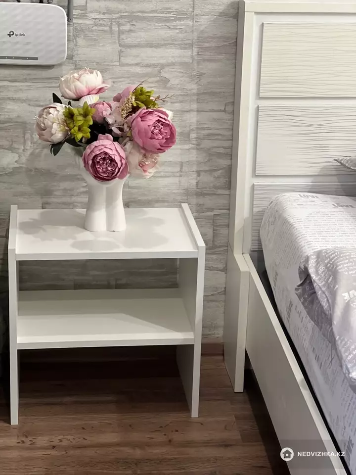1-комнатная квартира, этаж 2 из 5, 48 м², Посуточно, фотография 2