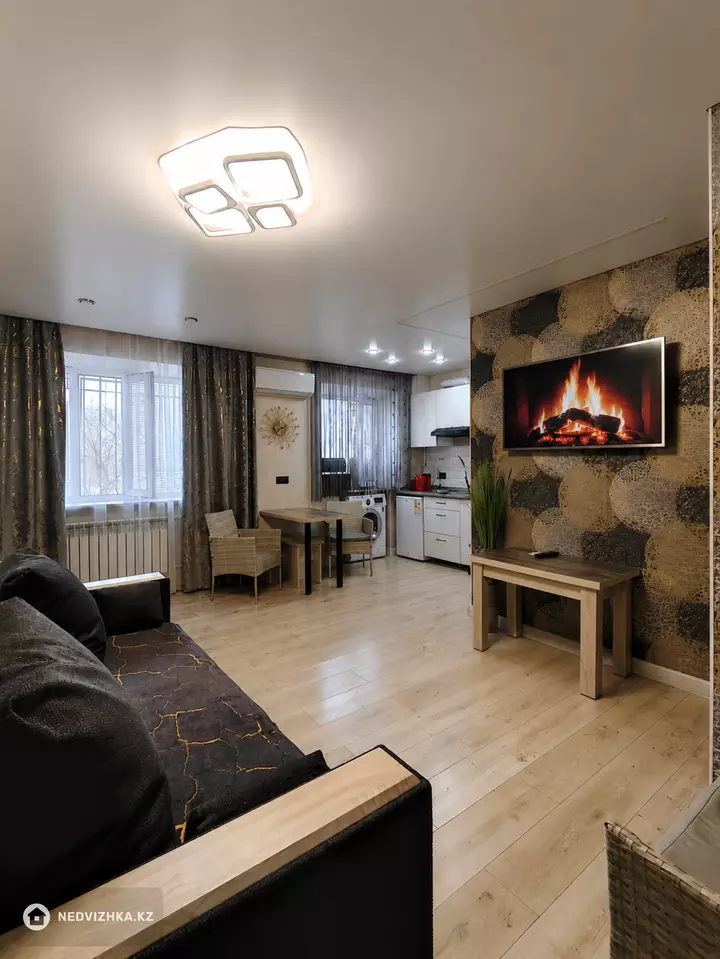 3-комнатная квартира, этаж 1 из 5, 48 м², Посуточно