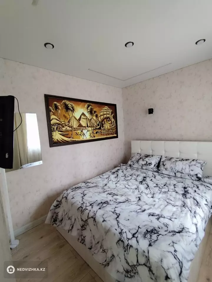 3-комнатная квартира, этаж 1 из 5, 48 м², Посуточно, фотография 3