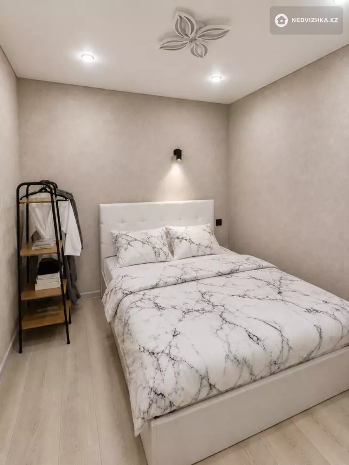 3-комнатная квартира, этаж 1 из 5, 48 м², Посуточно, фотография 5