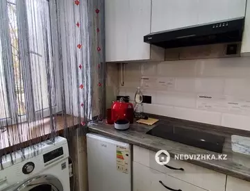 3-комнатная квартира, этаж 1 из 5, 48 м², Посуточно, миниатюра 9