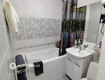 3-комнатная квартира, этаж 1 из 5, 48 м², Посуточно, миниатюра 10