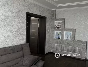 2-комнатная квартира, этаж 3 из 5, 54 м², Посуточно