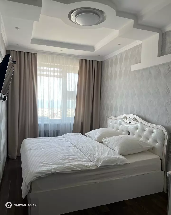 2-комнатная квартира, этаж 3 из 5, 54 м², Посуточно, фотография 2