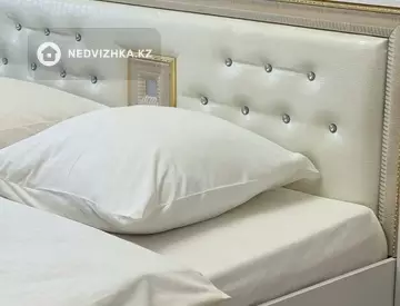 3-комнатная квартира, этаж 4 из 5, 72 м², Посуточно