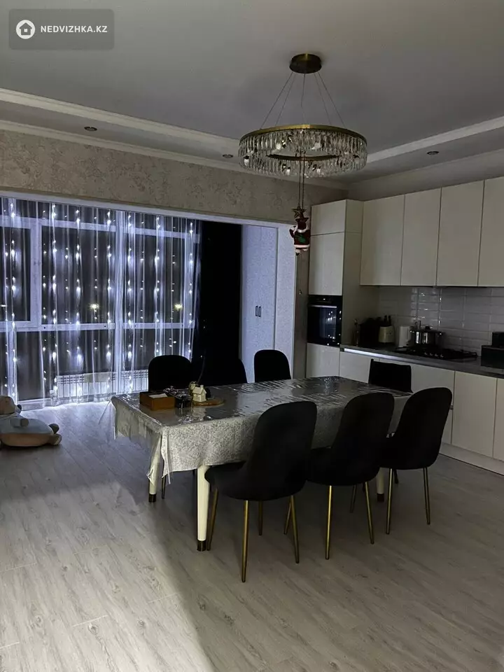 3-комнатная квартира, этаж 5 из 5, 138 м², фотография 5