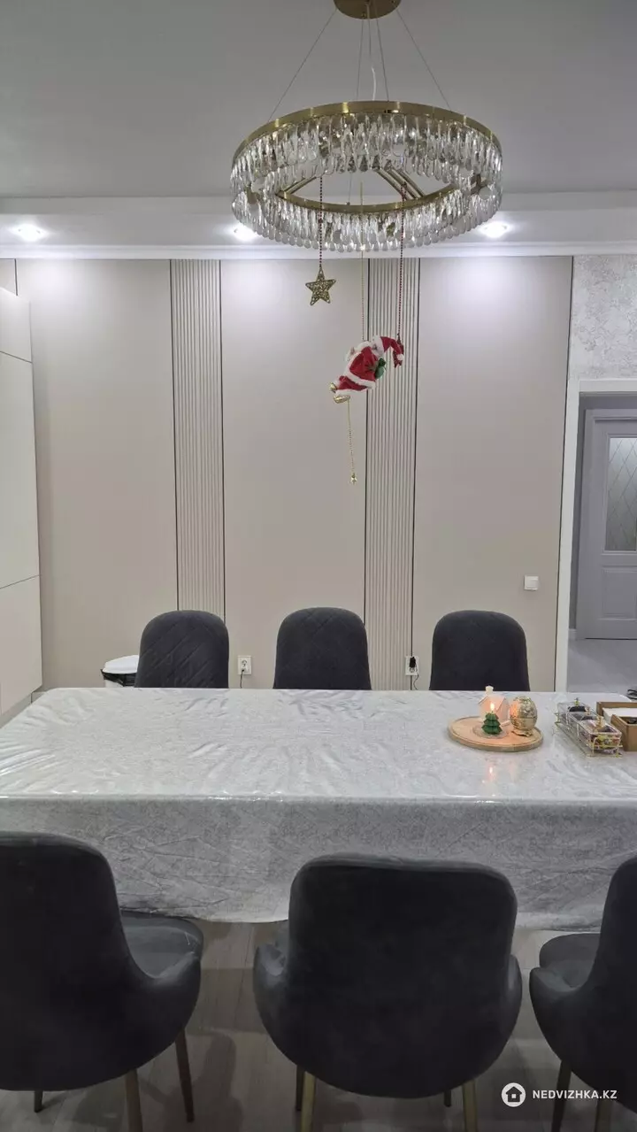 3-комнатная квартира, этаж 5 из 5, 138 м², фотография 4