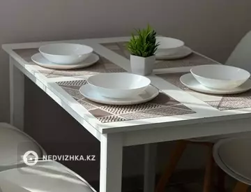 2-комнатная квартира, этаж 2 из 5, 54 м², Посуточно, миниатюра 10