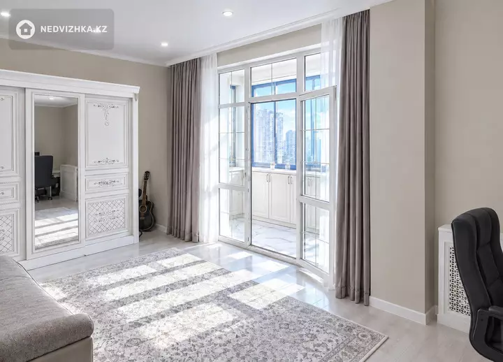 2-комнатная квартира, этаж 7 из 10, 82 м², 5-фотосурет
