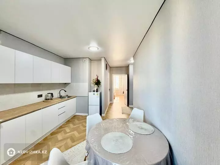 1-комнатная квартира, этаж 10 из 23, 38 м²