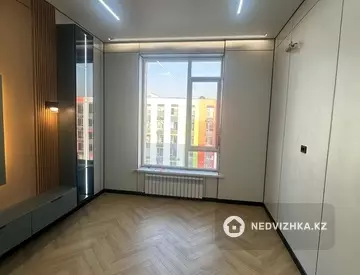 2-комнатная квартира, этаж 9 из 9, 49 м², миниатюра 3