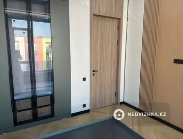 2-комнатная квартира, этаж 9 из 9, 49 м², миниатюра 10