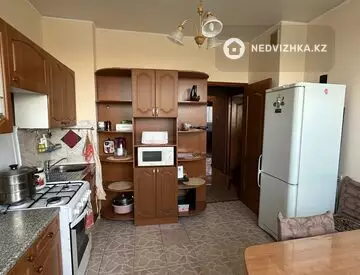 2-комнатная квартира, этаж 6 из 9, 60 м², миниатюра 2
