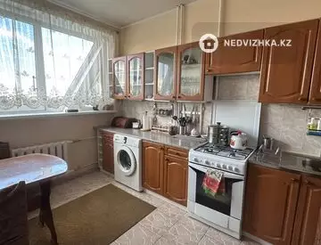 2-комнатная квартира, этаж 6 из 9, 60 м², миниатюра 1