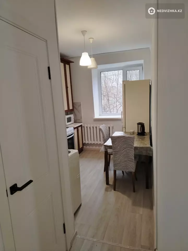 2-комнатная квартира, этаж 1 из 9, 47 м², На длительный срок, фотография 4