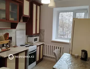 2-комнатная квартира, этаж 1 из 9, 47 м², На длительный срок, миниатюра 9