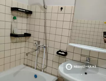 2-комнатная квартира, этаж 1 из 9, 47 м², На длительный срок, миниатюра 11