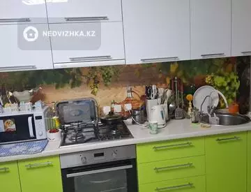 2-комнатная квартира, этаж 4 из 5, 98 м²