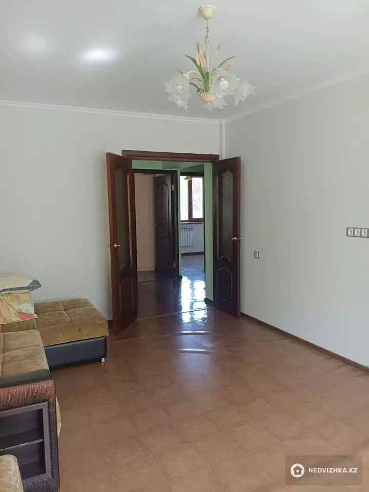 2-бөлмелі пәтер, қабат 3 барлық қабат саны 5, 52 м², 3-фотосурет