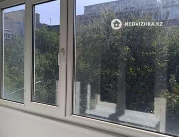 2-комнатная квартира, этаж 3 из 5, 52 м², миниатюра 4